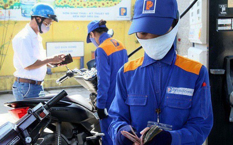 Giá xăng giảm sâu gần 1.500 đồng/lít từ 15h chiều nay