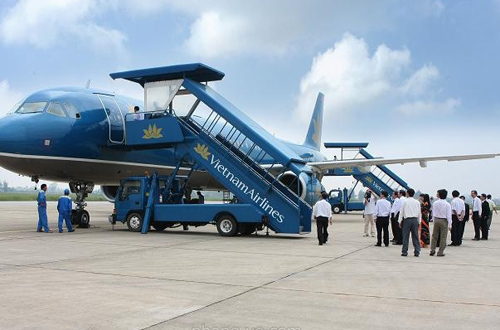 Xe biển xanh đón lãnh đạo ở sân bay được kiểm soát như thế nào?