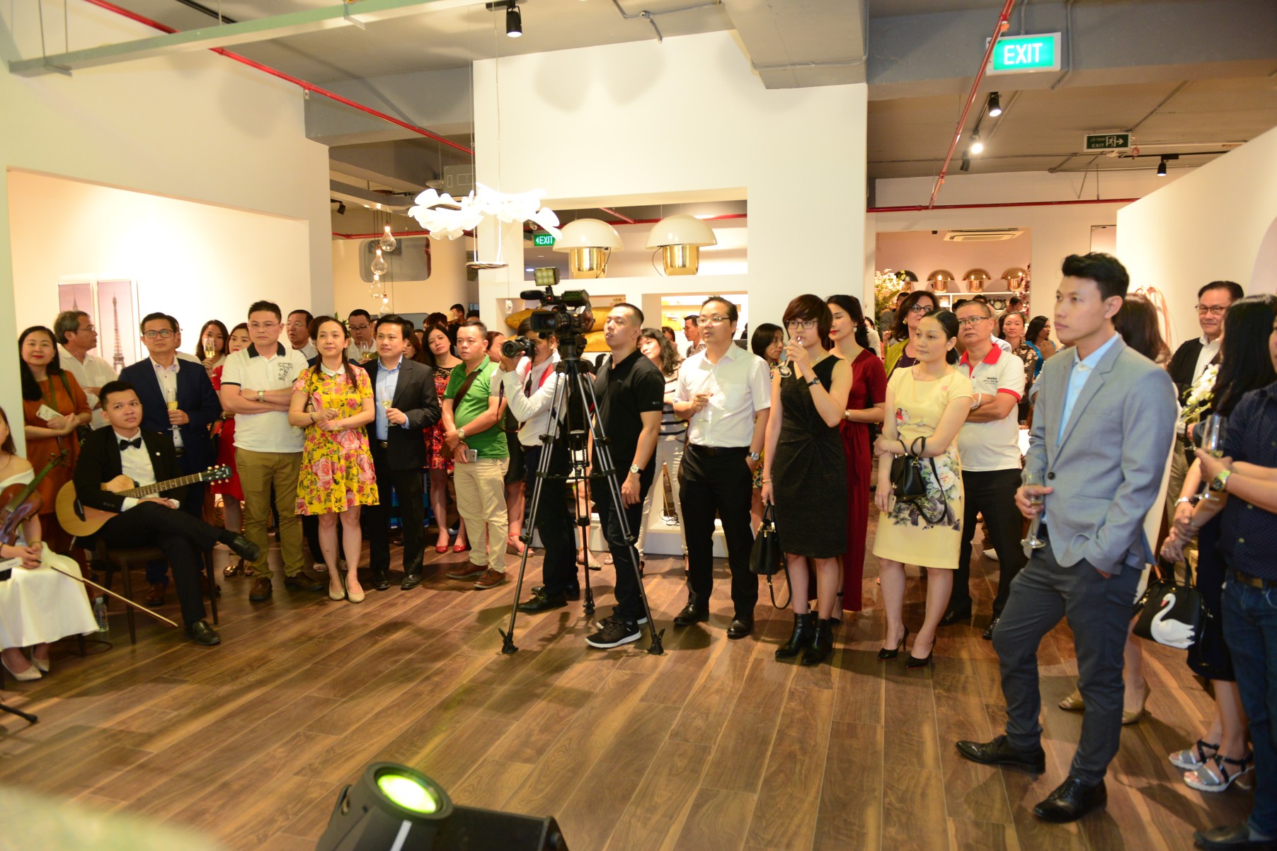 Khai trương showroom Nguyễn Văn Hưởng và ra mắt “Thư viện Kiến Trúc & Thiết Kế ADL”