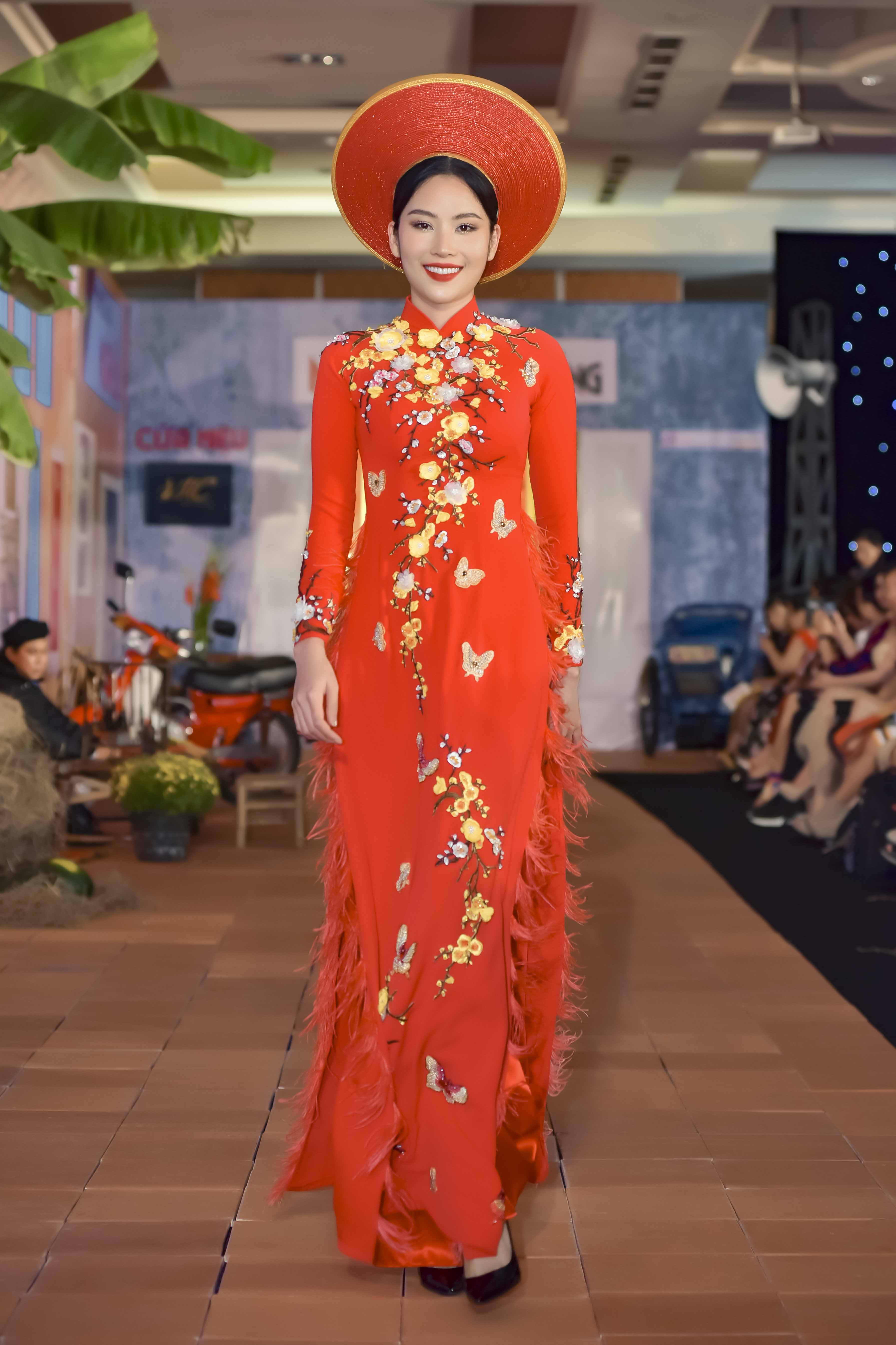 Áo dài Minh Châu ra mắt BST mới mang tên Đỏng đảnh