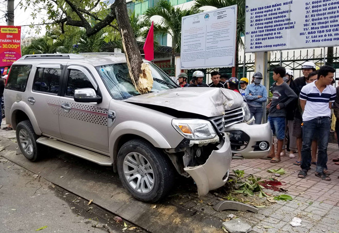 Ô tô mất lái, tông chết bé 3 tuổi: Khởi tố, bắt giam tài xế