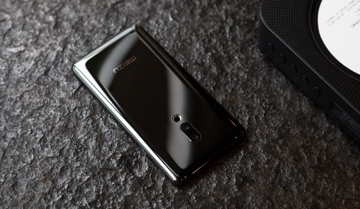 Meizu Zero - Sáng chế smartphone đầu tiên trên thế giới loại bỏ cổng kết nối