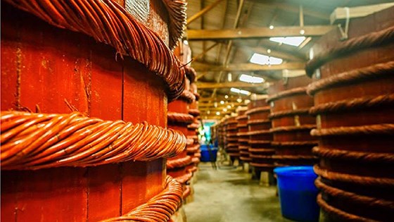 Bảo vệ nước mắm truyền thống, nữ chuyên gia bị mời ra khỏi phòng họp