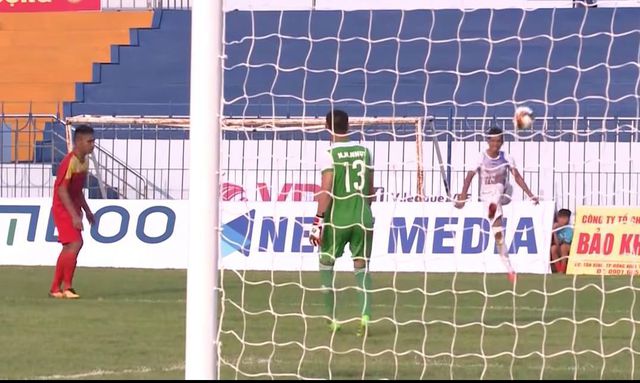Cầu thủ đá phản lưới nhà nhận án kỷ luật từ CLB Cần Thơ