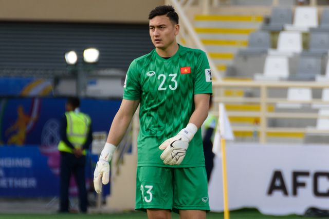 Đội tuyển Việt Nam có nên sử dụng cầu thủ Việt kiều?