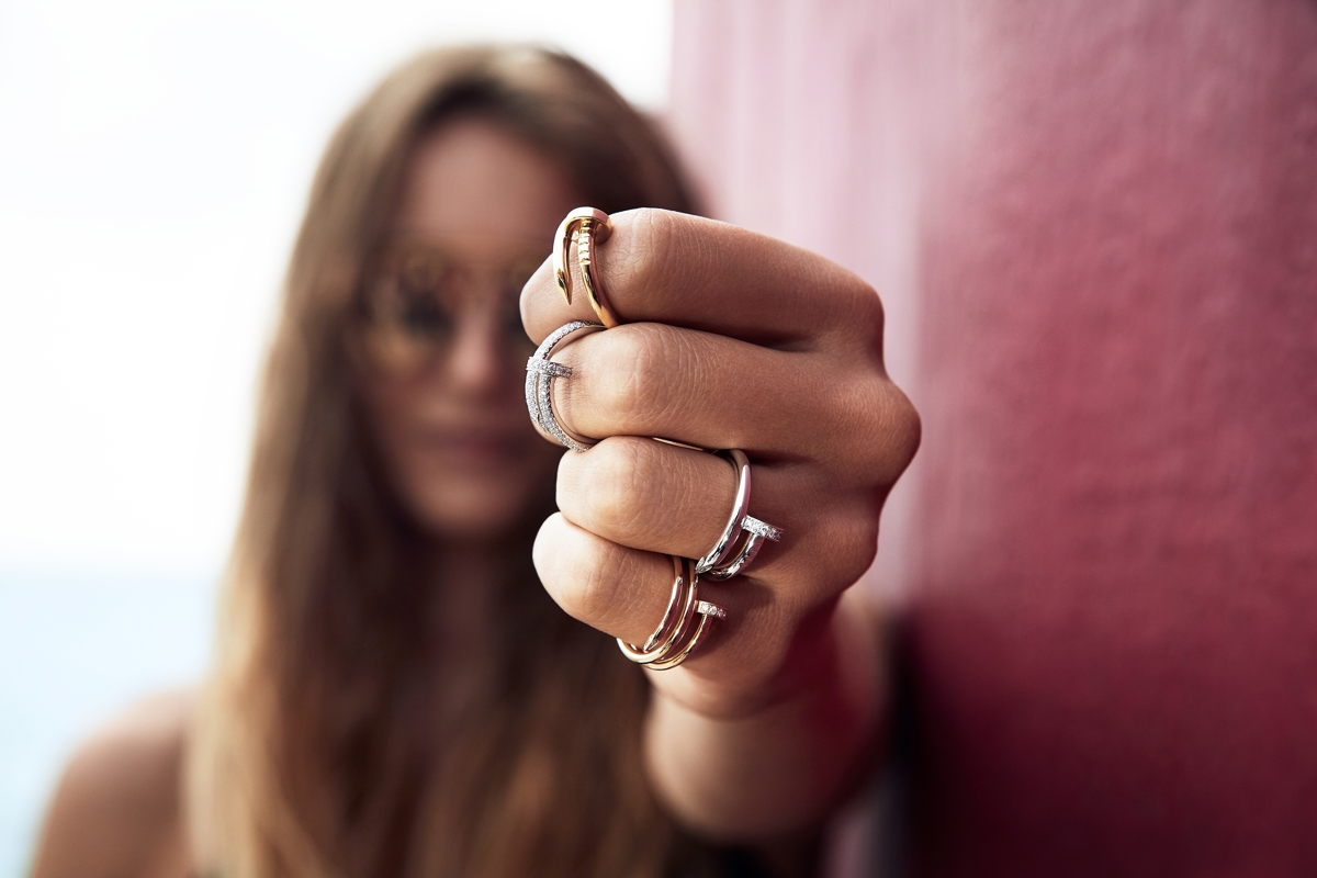 Khám phá chiếc đinh huyền thoại “Juste Un Clou” khiến Châu Bùi thổn thức