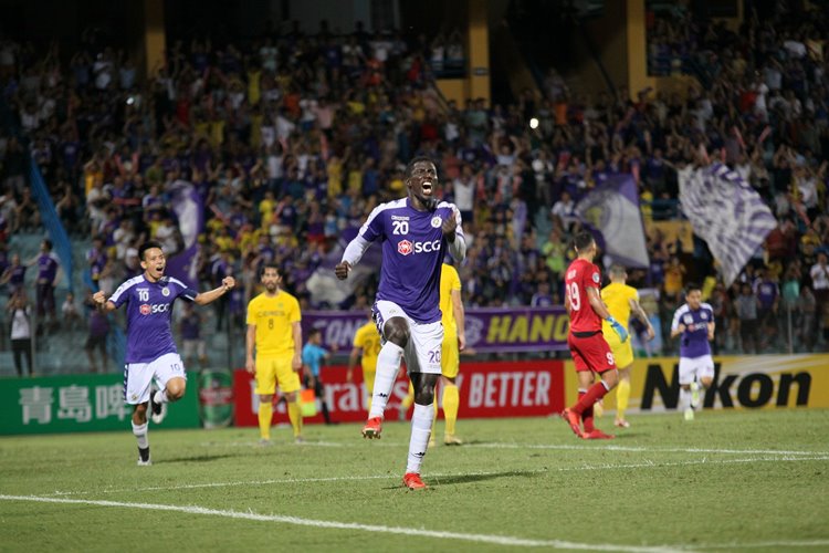 HLV Ceres Negros chỉ ra 1 cầu thủ Hà Nội FC có thể chơi bóng ở châu Âu