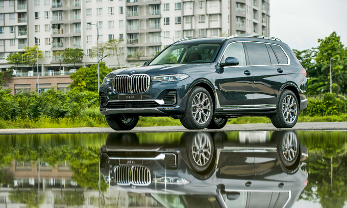BMW X7 - SUV giá 7,5 tỷ 'đấu' Lexus LX570 tại Việt Nam