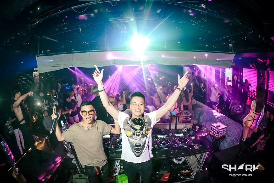 NTK Vân Anh Scarlet trình làng BST Prefall 2019