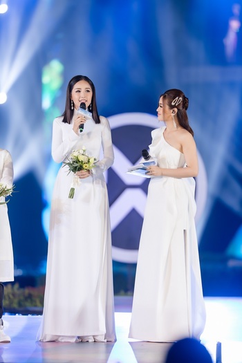 Mai Phương Thúy làm vedette của NTK Ngô Nhật Huy sau 4 năm rời showbiz