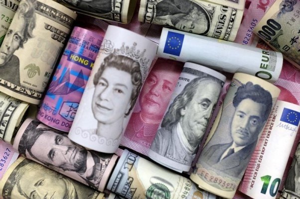Tỷ giá ngoại tệ ngày 23/8: USD tiếp tục treo cao chờ động thái mới từ Fed