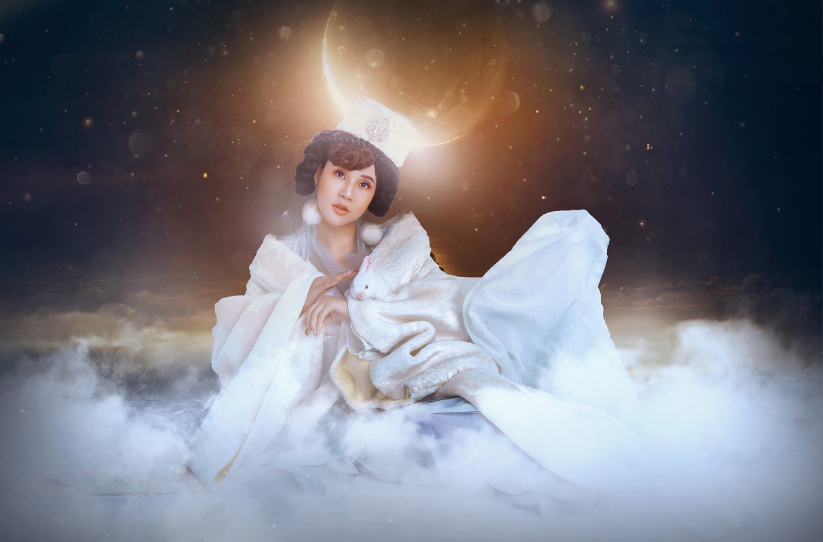 Hoa hậu Lê Đỗ Minh Thảo hóa ‘Hằng Nga’ khoe vẻ đẹp ‘băng thanh ngọc khiết’