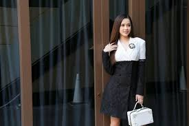 Hoa hậu Lê Bảo Tuyền diện sắc trắng tinh khôi khoe nhan sắc ‘ngọc nữ’ dạo phố Nhật Bản