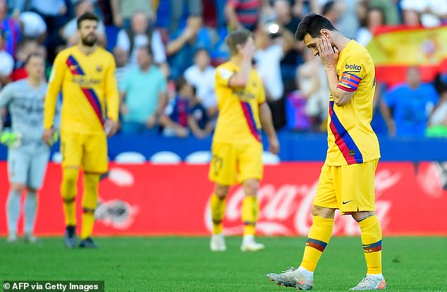 Kết quả, BXH bóng đá đêm 2/11, rạng sáng 3/11: Barcelona và Bayern Munich thua sốc