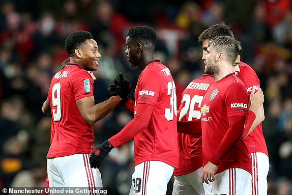 Kết quả, BXH bóng đá rạng sáng ngày 19/12: Barca “hút chết”, M.U đại thắng