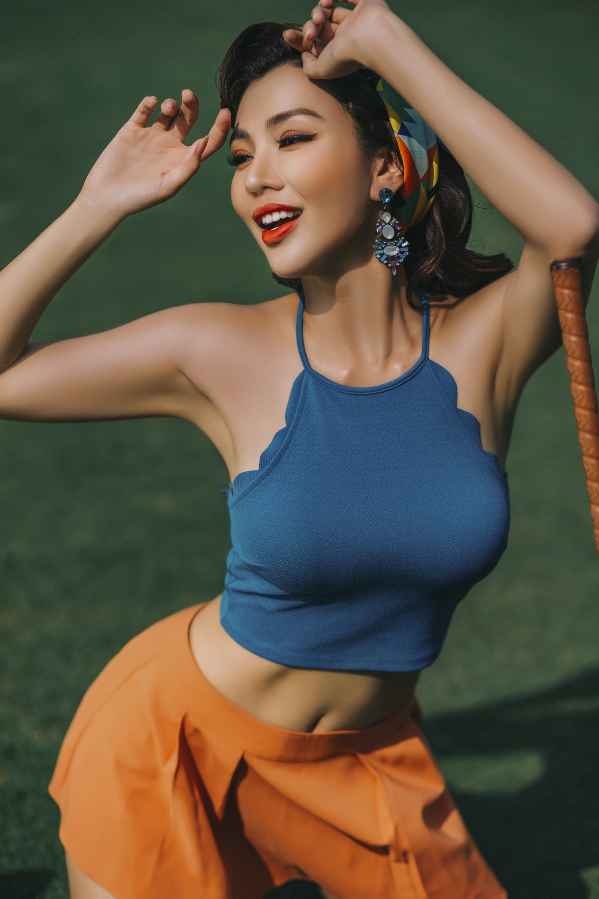 Mỹ nhân làng Golf Hải Anh hóa hình tượng những cô gái thập niên 60 trên sân golf