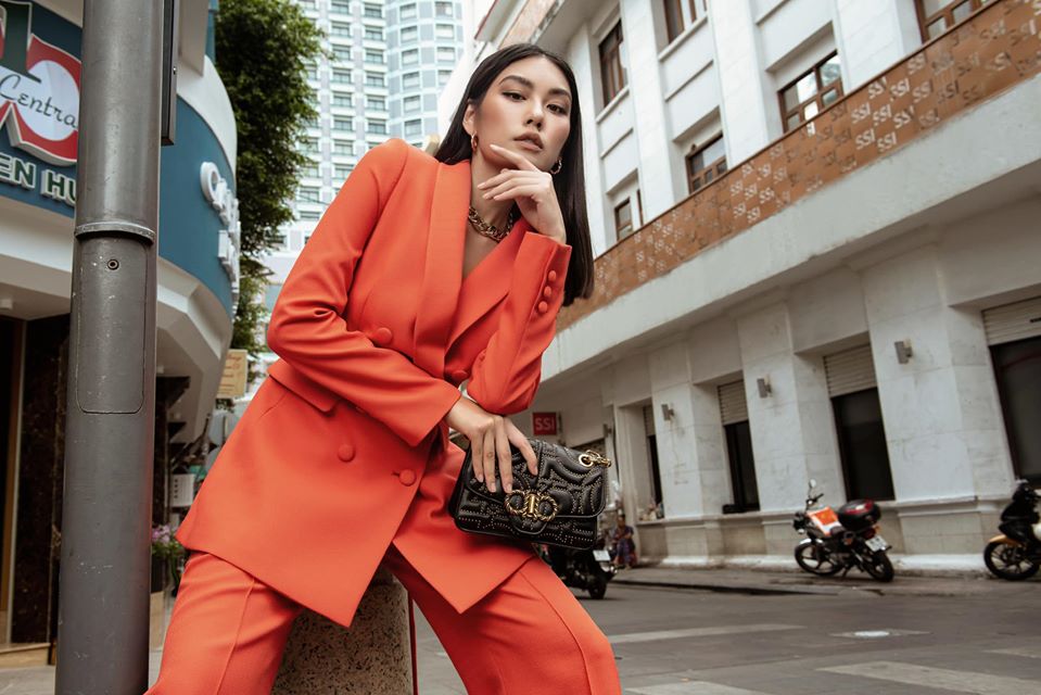 LOẠT MỸ NHÂN VIỆT SAY ĐẮM NHỮNG CHIẾC “IT BAG” CỦA NHÀ SALVATORE FERRAGAMO