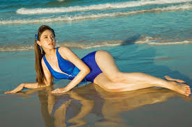 Hoa hậu Lê Bảo Tuyền chụp ảnh quảng bá du lịch Phú Yên