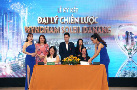 LỄ KÍ KẾT ĐẠI LÝ CHIẾN LƯỢC WYNDHAM SOLEIL DANANG