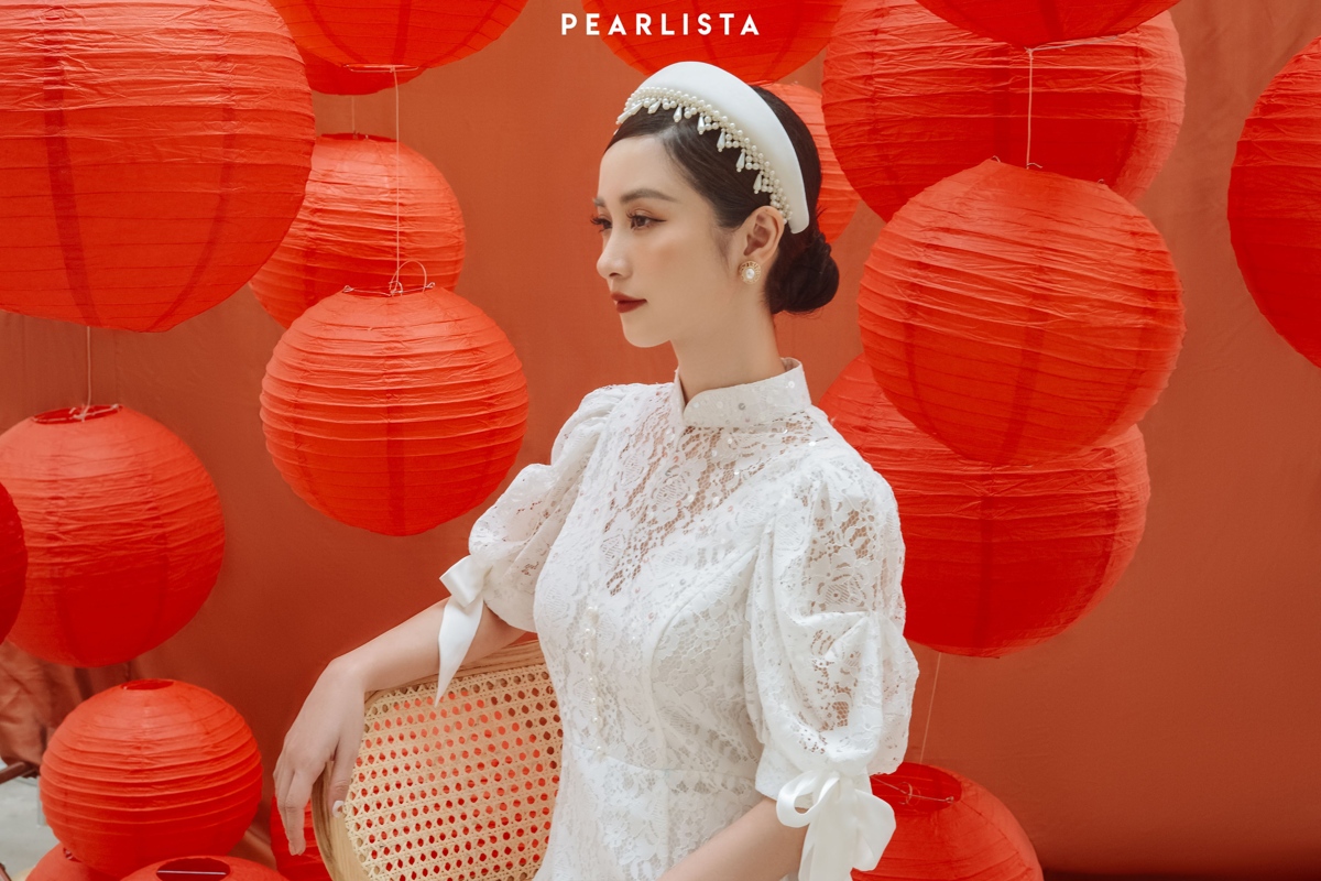 Jun Vũ cứ mặc đồ Pearlista là đẹp như hoa