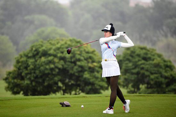 Ca sĩ Tuấn Hưng và MC Hải Anh đạt thứ hạng cao trong giải đấu Golf