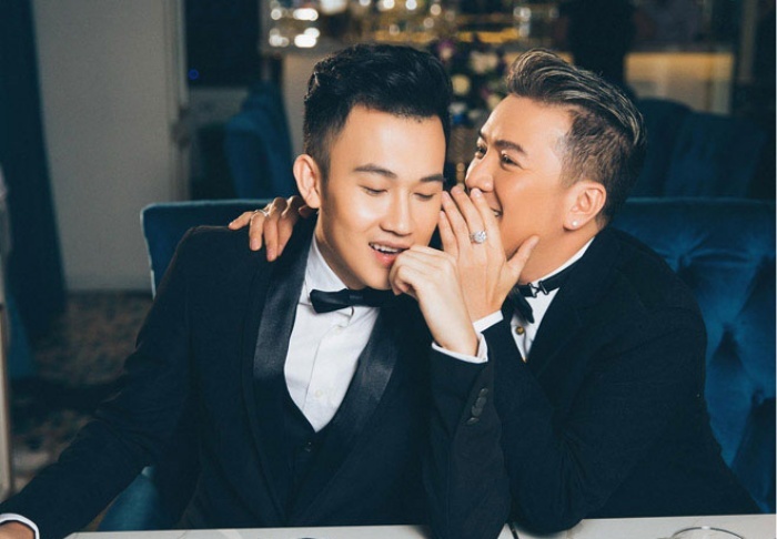 Dương Triệu Vũ khoe tủ giày triệu đô của Đàm Vĩnh Hưng