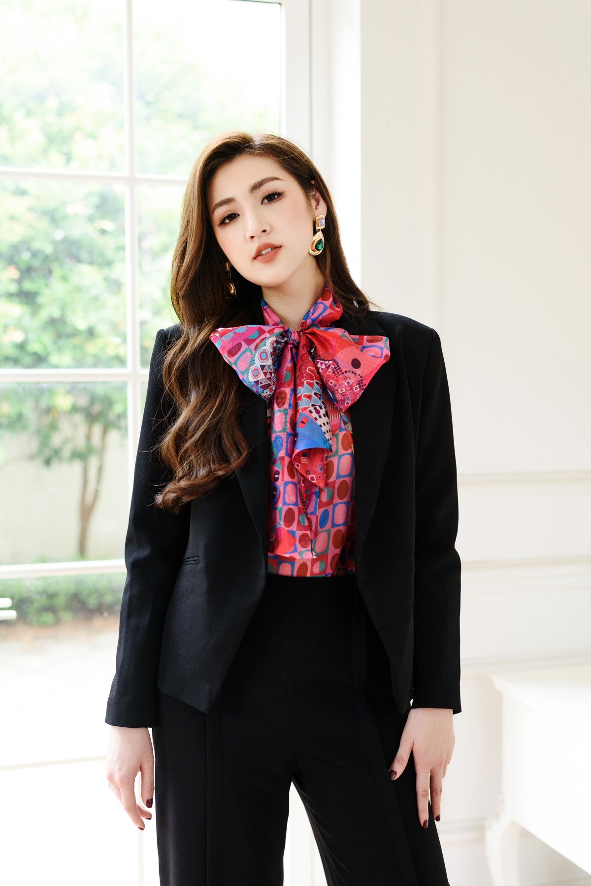 Á hậu Tú Anh bắt nhịp xu hướng cùng Bộ sưu tập Exquisite Beauty của NEVA