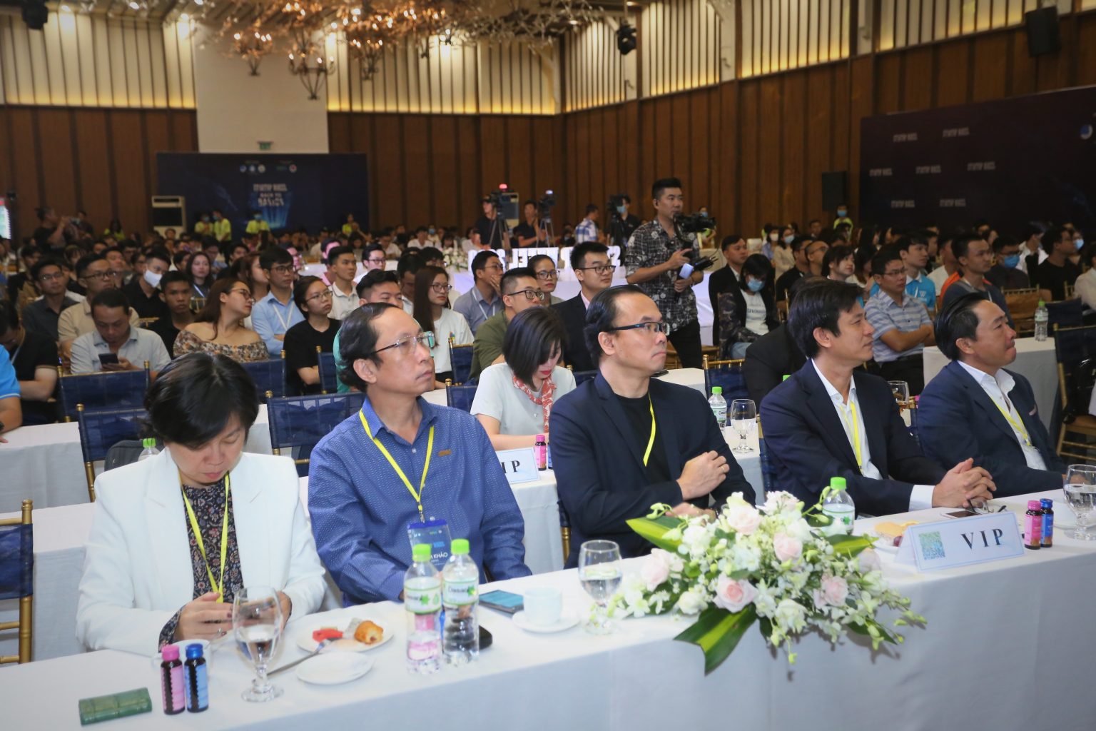 STARTUP WHEEL 2020 TRUYỀN TẢI THÔNG ĐIỆP “QUAY VỀ GIÁ TRỊ CƠ BẢN LÀ “THẦN CHÚ” HÓA GIẢI KHÓ KHĂN!”