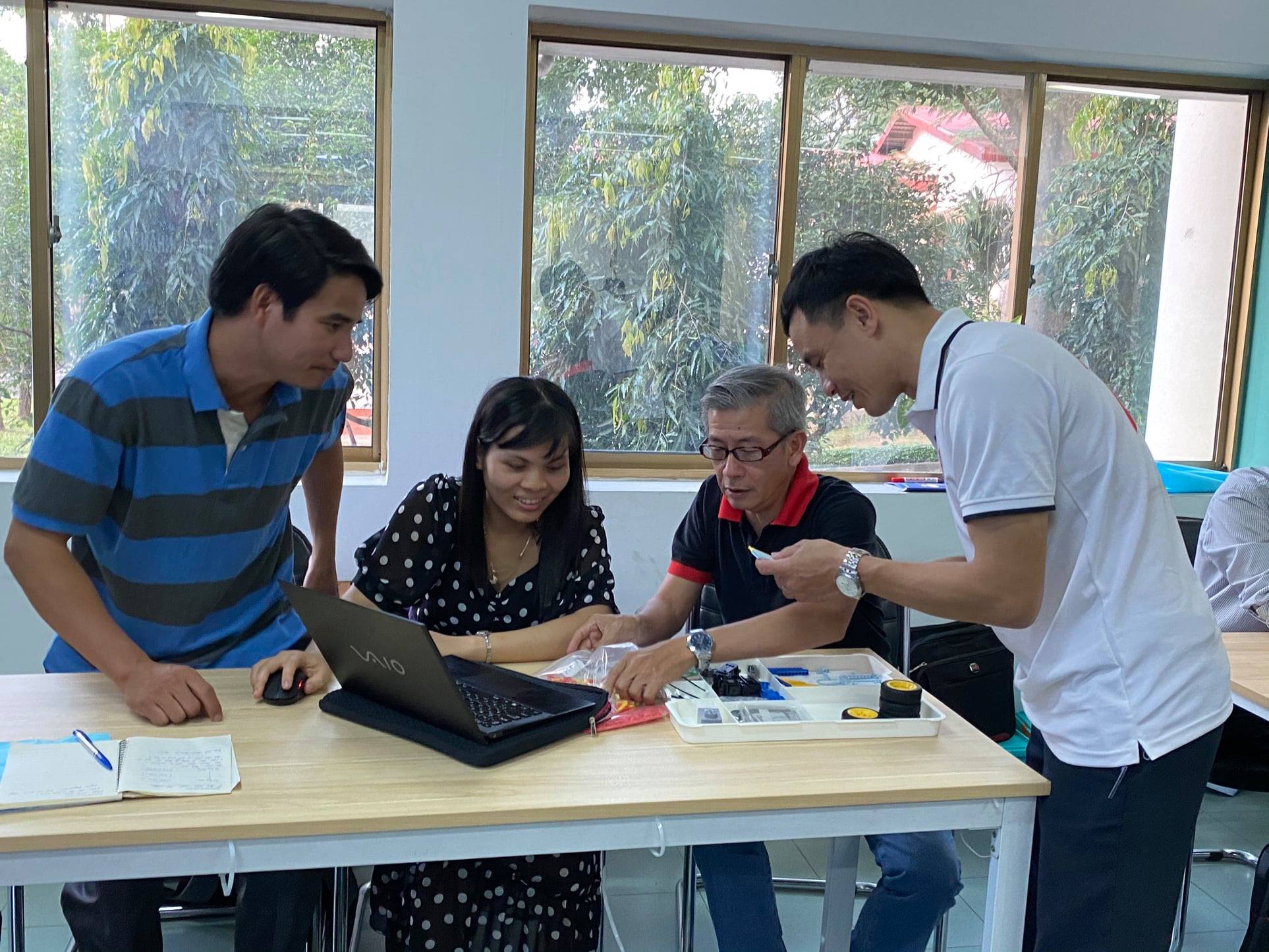 Tập huấn chuyên đề trí tuệ nhân tạo- triển khai chương trình AI Supper Enginer