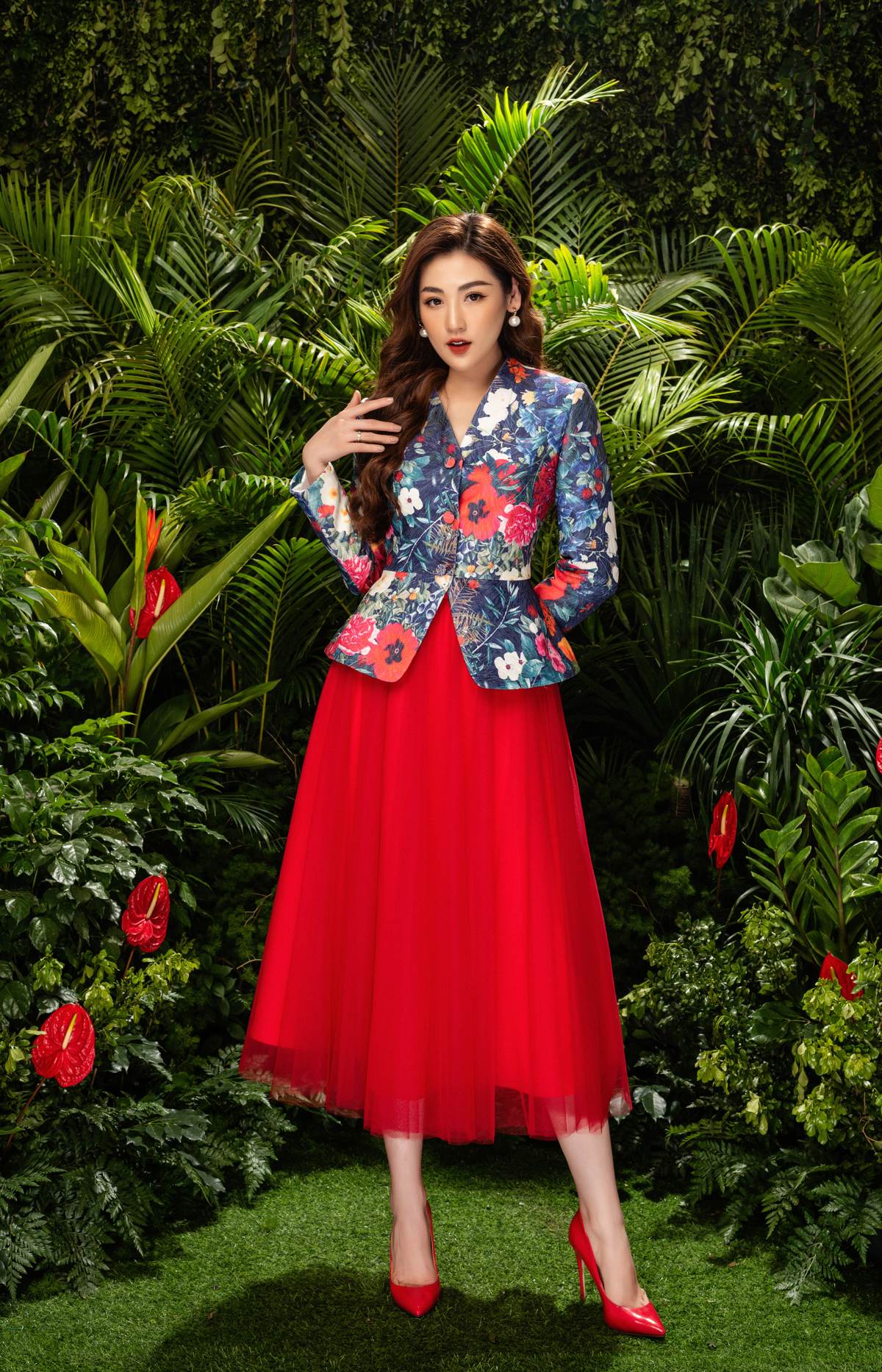 Tú Anh, Hồ Ngọc Hà gợi ý đồ cực chất cho mùa lễ hội cuối năm