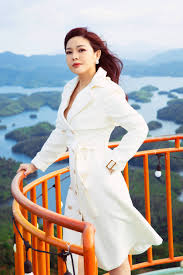 Diễn viên Kim Thanh Thảo sang chảnh trong bộ ảnh mới tại Hồ Tà Đùng