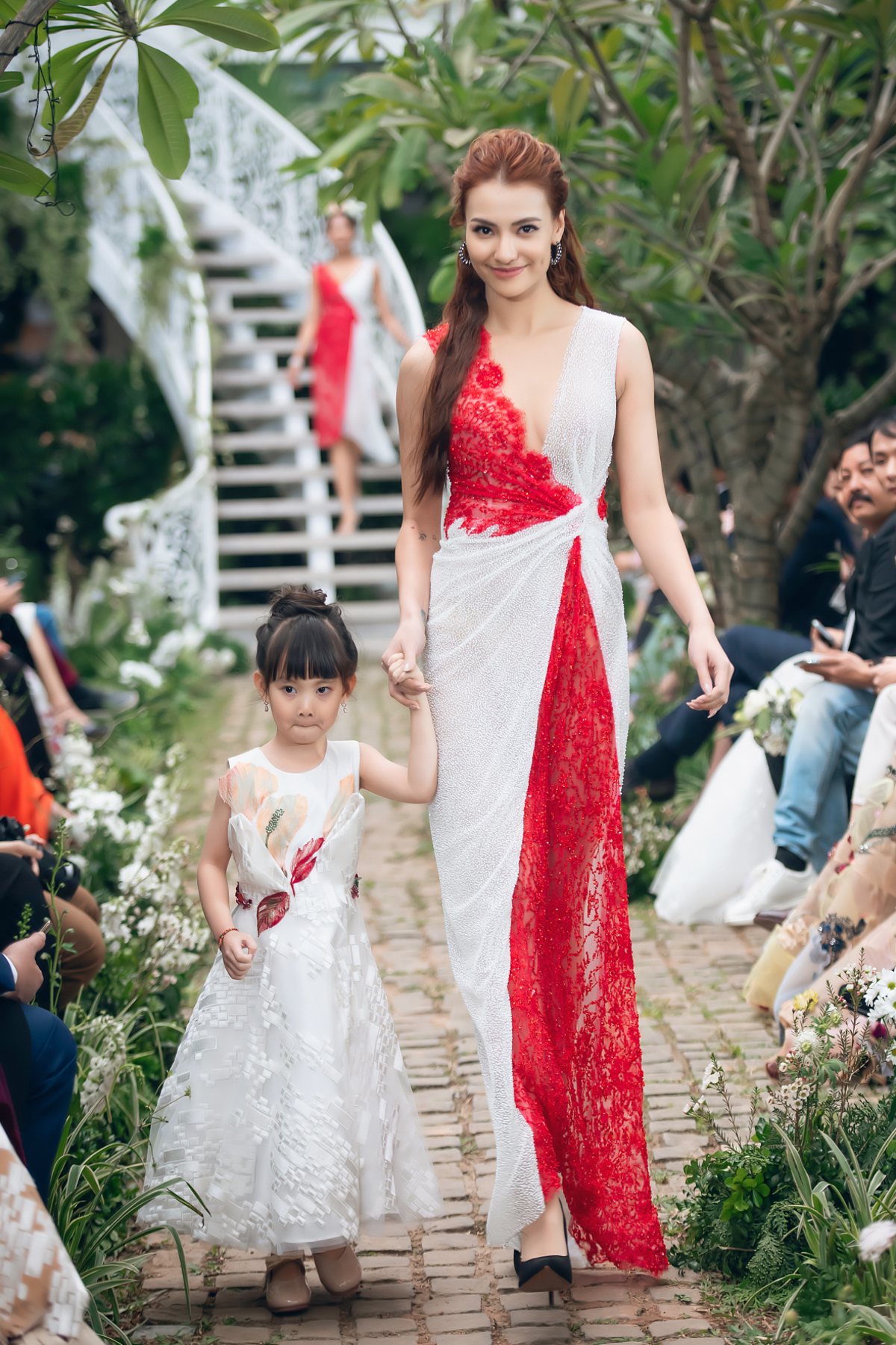 Sau Lan Khuê, Hoàng Thuỳ, Thanh Khoa khoác lên mình tác phẩm Tuyệt tác giấu kín Mortlach