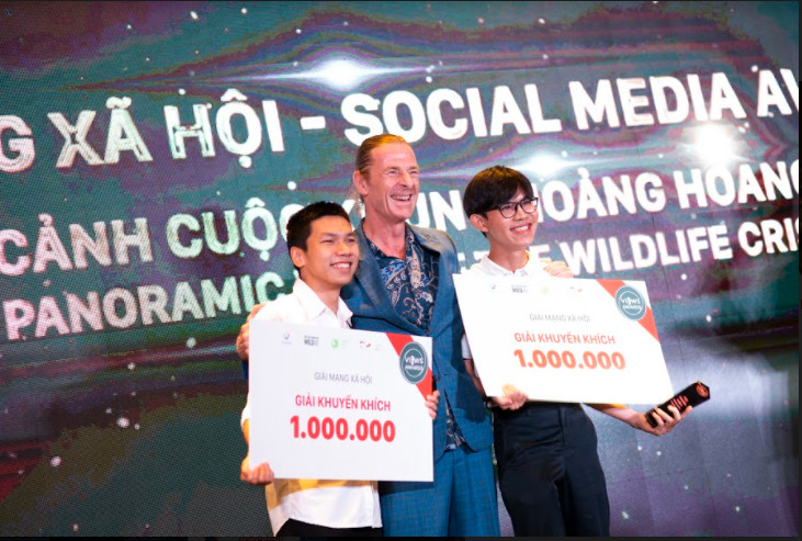 LỄ TRAO GIẢI VIEWS AWARDS 2020:  THẢM ĐỎ DÀNH CHO NHỮNG NGÒI BÚT 4.0