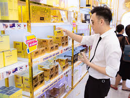 Dương Triệu Vũ tới mua sắm mừng sinh nhật YHL Vũng Tàu