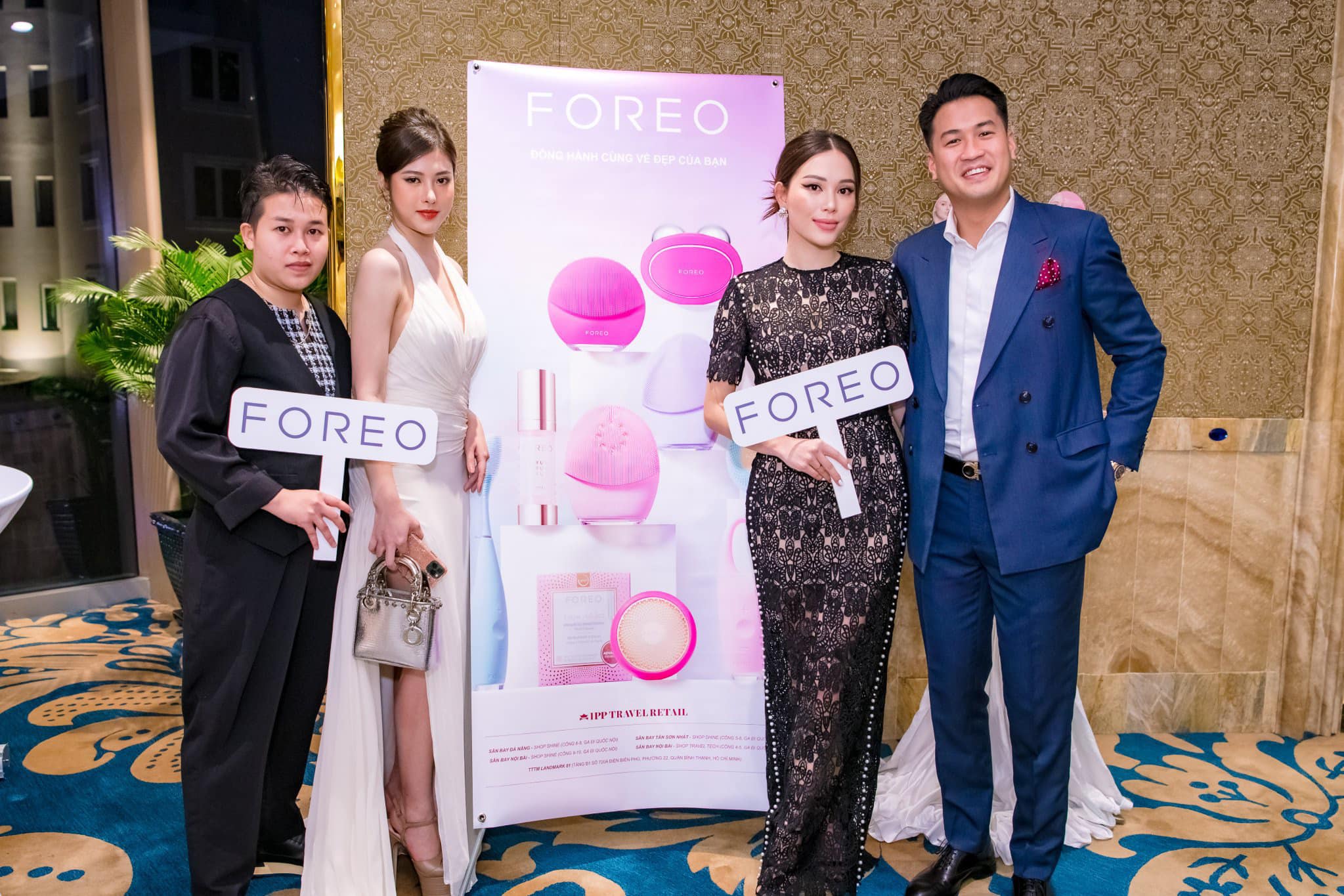 Phillip Nguyễn đưa máy rửa mặt cực hót thế giới về Việt Nam