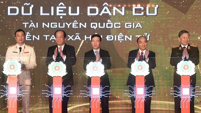 Chính thức vận hành hệ thống quản lý cư dân bằng điện tử thay hộ khẩu giấy