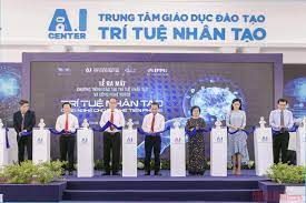 ĐÀO TẠO TRÍ TUỆ NHÂN TẠO VÀ CÔNG NGHỆ ROBOT