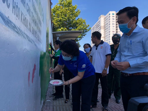 TP HCM phát động phong trào thi đua cao điểm