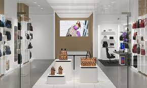 Tumi ra mắt bst mới tại cửa hàng thực tế ảo