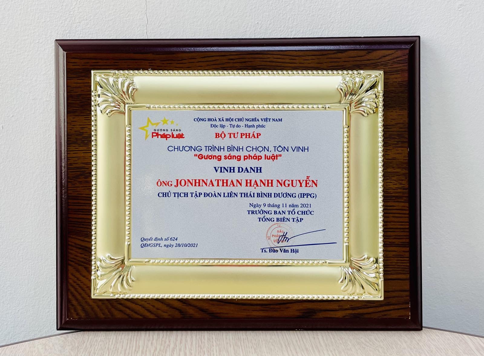 Chủ tịch IPPG - ông Johnathan Hạnh Nguyễn được tôn vinh Gương sáng Pháp luật 2021