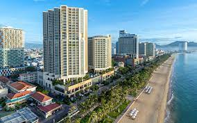 BÁO CÁO TOÀN CẢNH THỊ TRƯỜNG BẤT ĐỘNG SẢN HUẾ - ĐÀ NẴNG - QUẢNG NAM NĂM 2021CHỦ ĐỀ: SẴN SÀNG CHO MỘT VỊ THẾ MỚI