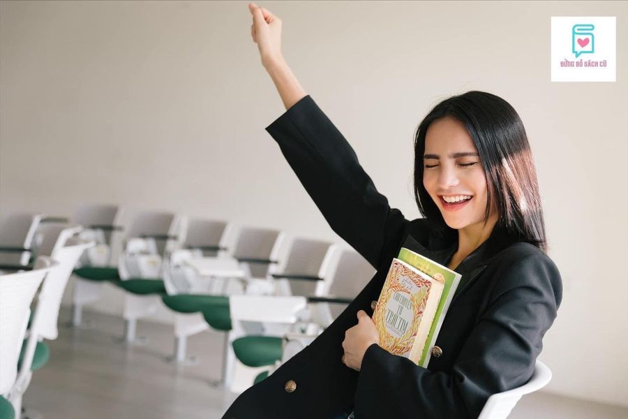 Người đẹp đến từ thủ đô Hà Nội chứng minh sức hút của mình qua hình ảnh biến hóa đa sắc màu cùng chuỗi các hoạt động cộng đồng thú vị