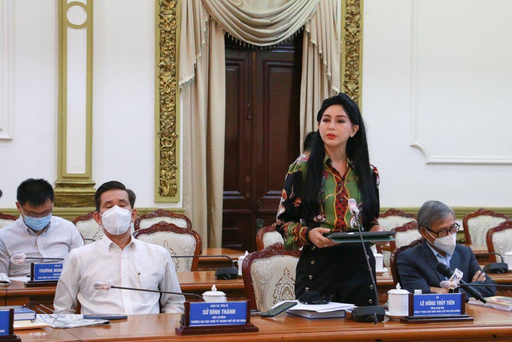 Bà Lê Hồng Thủy Tiên phát biểu tại hội thảo “Đề án phát triển TP HCM thành trung tâm tài chính quốc tế”