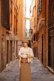 Hoa hậu Tô Diệp Hà biến hoá thời trang vòng quanh châu Âu