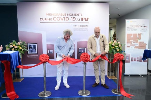 Những bức hình xúc động về cuộc chiến chống Covid-19 tại Bệnh viện FV