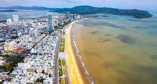 Miền Trung đột phá từ biển