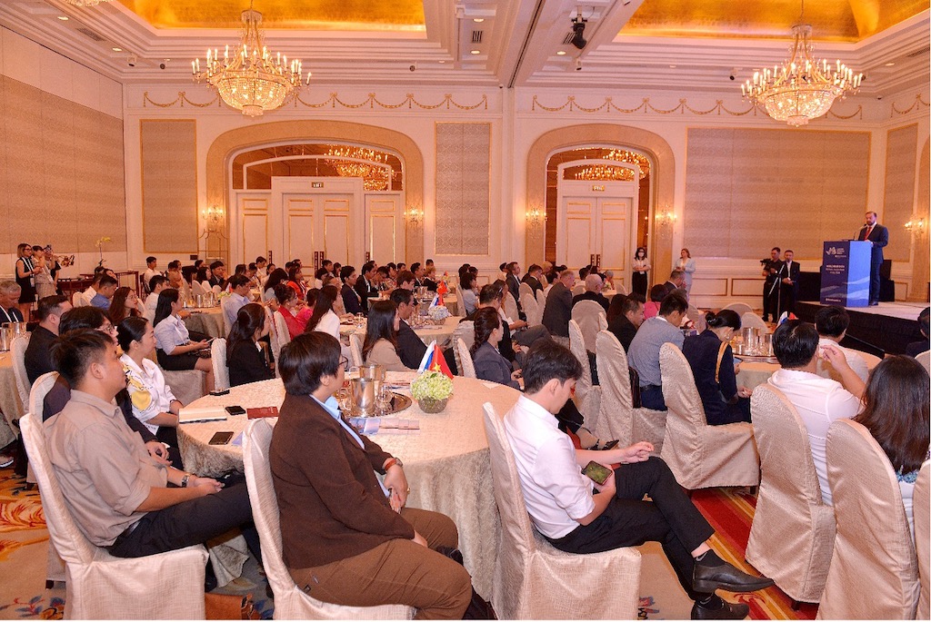 Phiên họp bên lề Diễn đàn Kinh tế Phương Đông chính thức diễn ra tại TP.HCM, nỗ lực tăng cường quan hệ thương mại Nga – Việt
